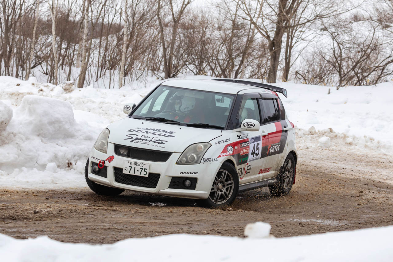 北海道ブリザードラリー：もちろん競技車両での参加も大丈夫。