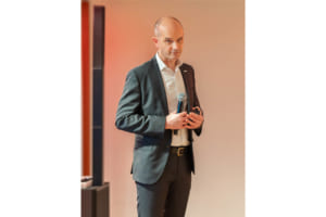 アストン・マーティン 製品開発責任者、ニール・ヒューズ氏