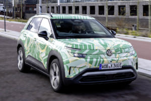 VW新型SUV「ID.クロス」発表。約513万円の最新EVが示す“いつものVW”への原点回帰