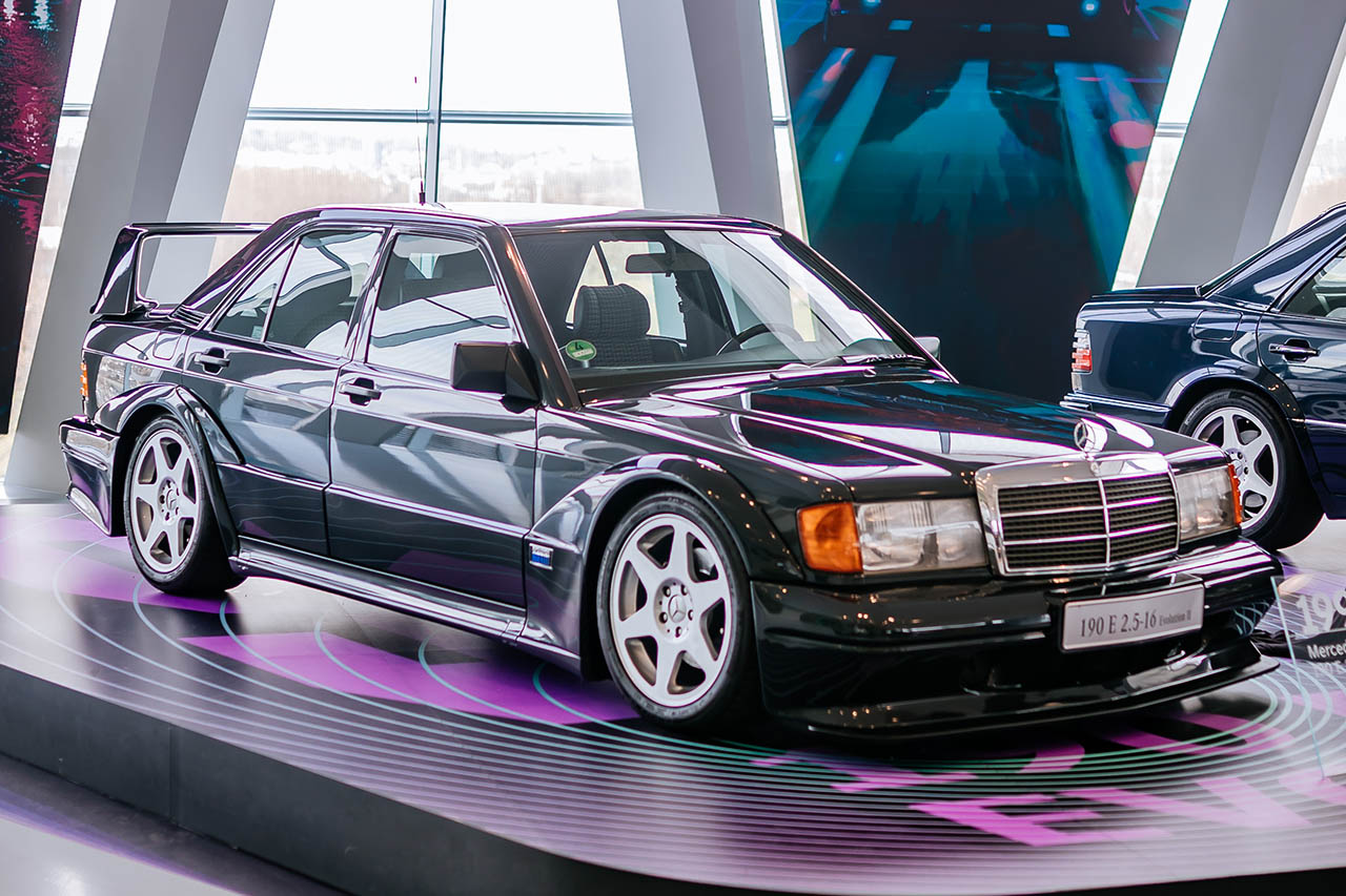 伝説のDTM覇者、メルセデス・ベンツ「190 E EVO II」の狂気。限定502台のホモロゲーションモデルに迫る