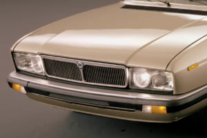 ランチア「新型ガンマ」への系譜。専用ボクサーと流麗なクーペが体現した、50年前の孤高のエレガンス