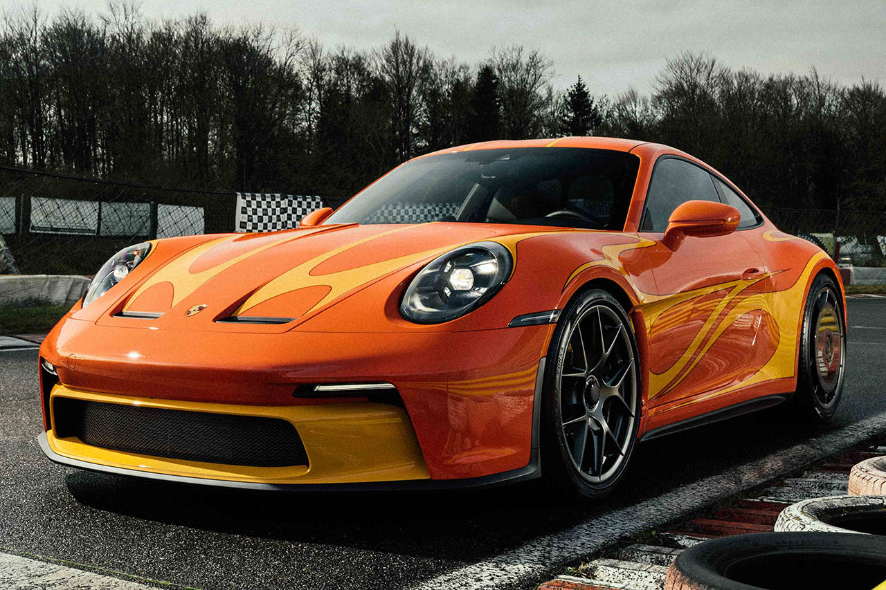 遊び心は「禁煙したラクダ」。ポルシェ911 S/T、伝説のレーサーを昇華させたワンオフモデルの全貌