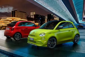 電気を帯びたサソリの猛毒。アバルト初のフル電動モデル「500e」がEV:LIFEを刺激する【EV:LIFE FUTAKO TAMAGAWA 2026】