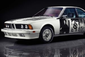 「世界一美しいクーペ」が芸術を纏う。ラウシェンバーグのBMW 635CSi、香港でアジア初公開の衝撃