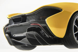 メイクアップ製「アイドロン」1/18モデルカーの「マクラーレン P1 2013」。