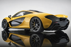 メイクアップ製「アイドロン」1/18モデルカーの「マクラーレン P1 2013」。