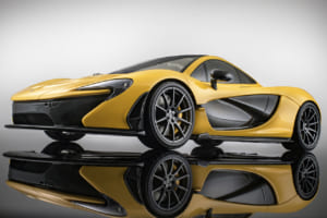 メイクアップ製「アイドロン」1/18モデルカーの「マクラーレン P1 2013」。