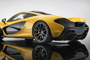 ハイパーカー“聖三位一体”の一角、マクラーレン P1。メイクアップ製1/18モデルカーが放つ圧倒的オーラ【LE VOLANT モデルカー俱楽部】