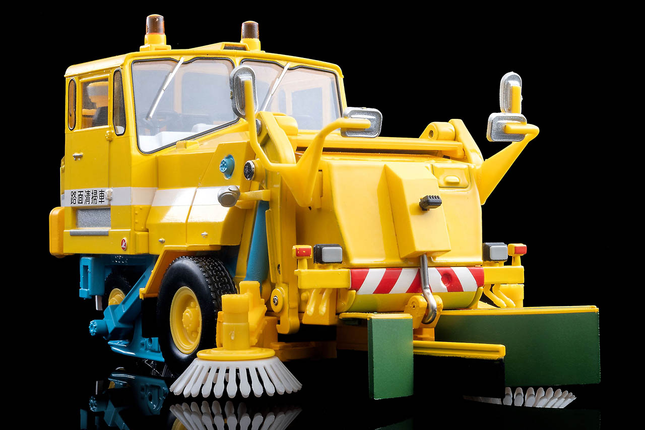 TLV史上最多ギミックを搭載。異形の三輪式道路清掃車「東急SW2Z2」が1/64スケールでトミーテックから登場【LE VOLANT モデルカー俱楽部】