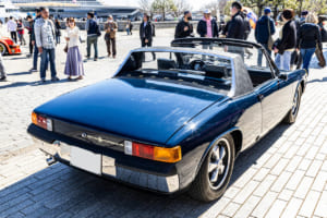 1970年式ポルシェ914-6：デタッチャブルトップを外せばオープンエアに。