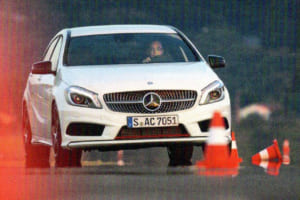 メルセデス・ベンツ福祉車両の走行テスト。