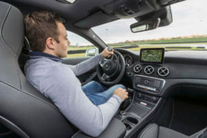 メルセデス・ベンツ福祉車両：取り付け後の実走行テスト。