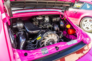 1992年式ポルシェ911カレラRS N/GT：エンジンは3.6L水平対向6気筒。