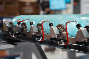 【BMW】航続750kmの次世代FCEV！「iX5ハイドロジェン」が革新フラットタンクの全貌を公開