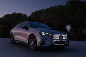 【写真63枚】新型メルセデス・ベンツ「Cクラス」EV世界初公開。航続約800km・489psの実力と、欧州先行プレビューで見た“EVのリアル”《LE VOLANT LAB》