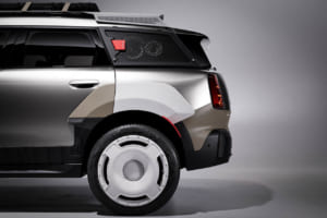 【MINI】車体が巨大サウンドシステムに。「カントリーマン」のワンオフが提示する規格外の「遊び心」