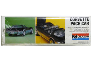 モノグラム製1/24スケール・プラモデル「コルベット・ペースカー」