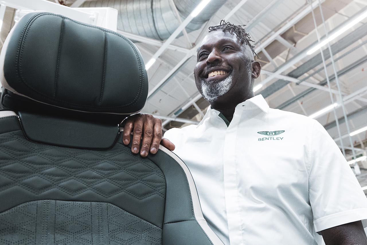 名門ベントレーが制服を刷新した理由とは？ 初のEV生産を支える「静電気ゼロ」の秘密