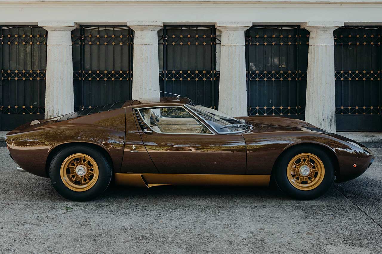 3年がかりで新車状態へ。ランボルギーニ公式が復元した「ミウラSV」の