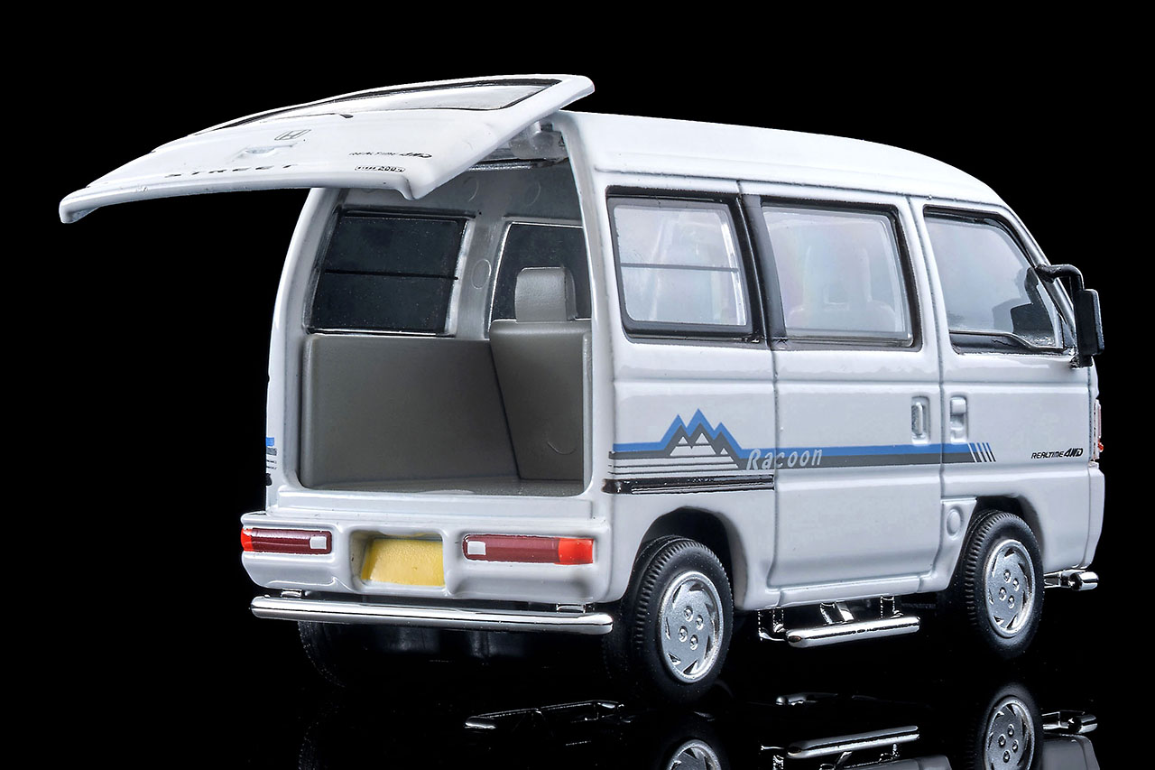 完全新金型＆リアゲート開閉！ 豪華仕様の軽バン、ホンダ「ストリート