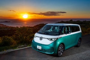 【長距離テスト】VW ID. Buzzは初代タイプ2の正統後継か。クラシックVW乗りが紐解く「伝統の継承」と長旅で見えた「充電のリアル」《LE VOLANT LAB》