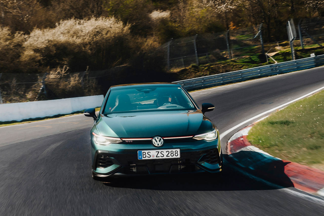 【ニュルFF最速奪還】VWゴルフGTIエディション50が7分44秒523を記録、シビック・タイプRを超越