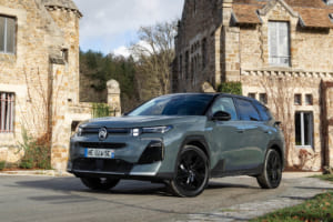 伊・仏・米の個性が激突!? ステランティスが誇る最新SUV「ジュニア」「アベンジャー」「5008」などを横浜で一気見！【ル・ボラン カーズミート2026横浜】