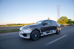 マセラティ 新型グレカーレの開発車両
