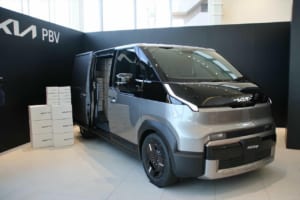 武器は変幻自在の「PBV」構想。Kiaと双日が新型EVバン「PV5」で提示する、新しいクルマの選び方