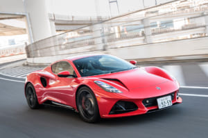 最後のエンジン車か、新時代のEVか？ ロータス「エミーラ」と「エレトレS」の対極なる魅力を横浜で生確認！【ル・ボラン カーズミート2026横浜】