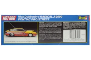 レベル製1/25スケール・プラモデル「リック・ドバーティンズ・ラディカルJ2000 ポンティアック・プロ/ストリート」