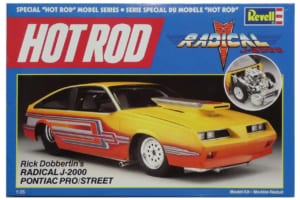 レベル製1/25スケール・プラモデル「リック・ドバーティンズ・ラディカルJ2000 ポンティアック・プロ/ストリート」