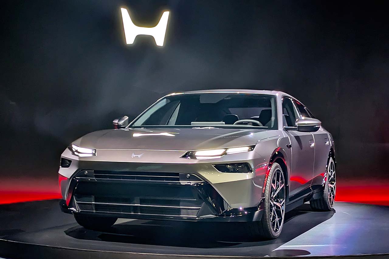 2年以内の市販化を予告！ ホンダ次世代ハイブリッド戦略を担う新型セダンとアキュラSUVが世界初公開