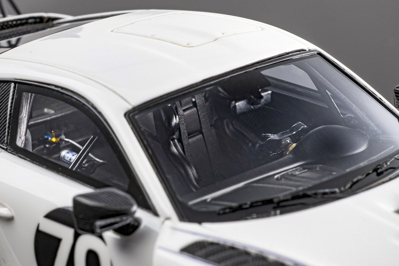 伝説の白鯨へのオマージュ。「ポルシェ935/19」の凄みを1/43スケールに