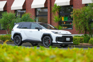 トヨタ RAV4 GRスポーツ(PHEV)