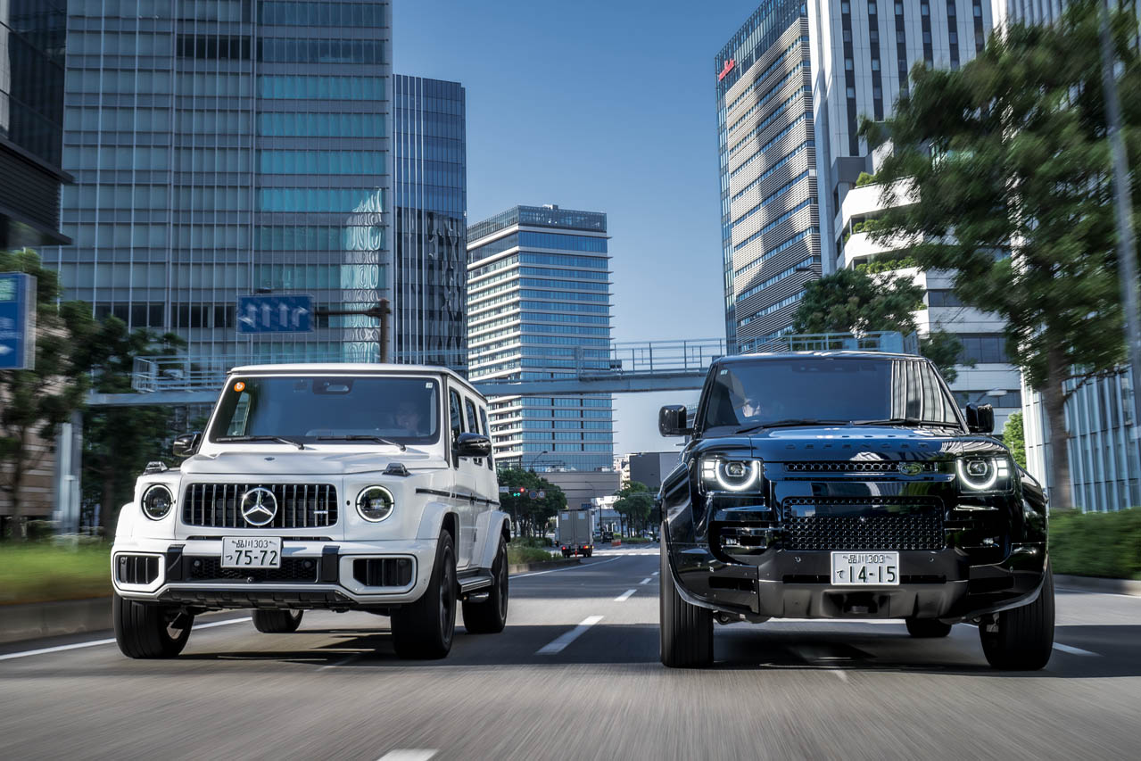 ディフェンダーOCTAブラック（右）とメルセデスAMG G63（左）