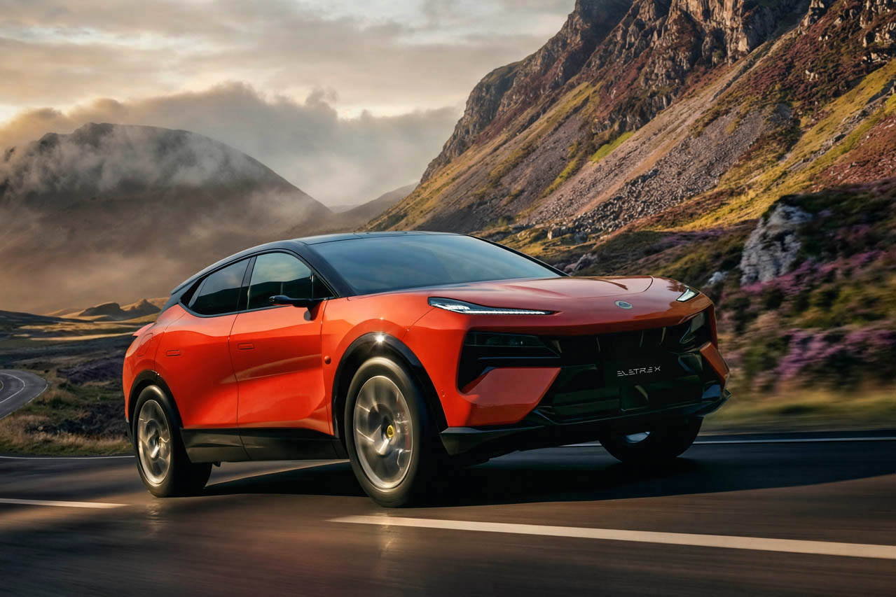 BEV専業からの路線拡大。航続1200km超のロータス初PHEVハイパーSUV「エレトレX」が欧州上陸