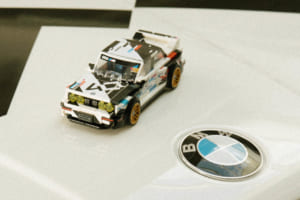 バイエルンの伝説を卓上に。初代「BMW M3 E30」誕生40周年を祝う実車連動カラーの限定レゴが発売