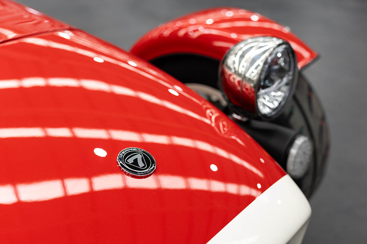 【日本限定27台】60年代の顔に172psの牙。ケータハム「セブン340 スーパースプリント」上陸