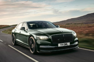 丸型一灯への回帰。680psのV8ハイブリッドを得た新型フライングスパー「S」が示す英国流サルーンの極致