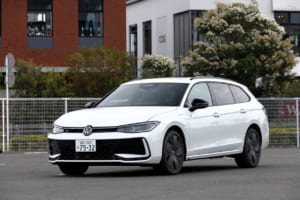 ル・ボラン カーズミート2026横浜：フォルクスワーゲン・パサート eHybrid