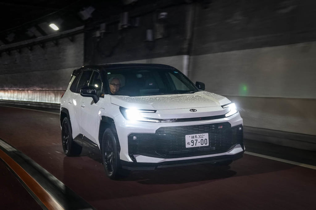 トヨタ RAV4 GRスポーツ（PHEV）
