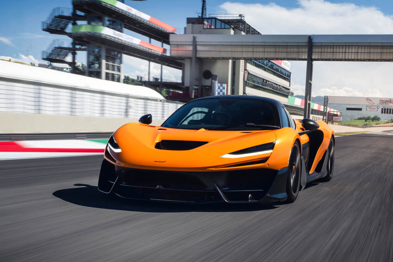 【世界初試乗】新型マクラーレンW1：公道では快適、サーキットでは“魔神”へ。1275psを後輪で操るハイパーカーの限界域《LE VOLANT LAB》