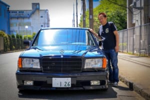 希少内装×本物“アーマーゲー”仕様。ミッドナイトブルーの絶滅危惧種「メルセデス・ベンツ560SEL」に辿り着いた深き理由【愛車と原体験】《LE VOLANT LAB》