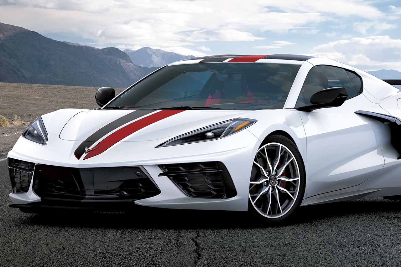 伝統のV8と3画面コクピットが交差する。新型「シボレー・コルベット」発売、米国建国250周年記念車も