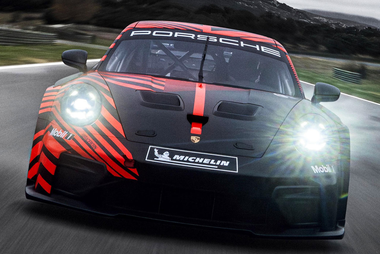 【ポルシェの決断】ケイマンから911へ。新型「911 GT4 R」初公開、520馬力NAフラット6を積むGT4の真価