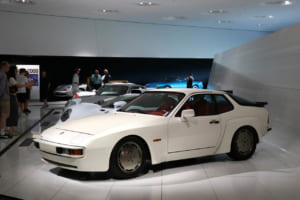 グループ4規定に合わせて1980年に400台限定で発売された924カレラGT。ワイドフェンダーのボディに210psの直4 SOHCターボを装備。これは1979年のフランクフルトで公開されたスタディ。