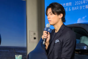 新たにBMWブランド・フレンドに就任したプロサッカー選手の中村敬斗選手
