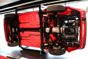 全モデルに4WDを用意するのを計画していたポルシェが1981年に製作した944ベースのテストカーC32。1969年にVWから依頼され開発した1.6L直4ユニットをリア床下に搭載する。