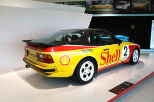 1986年にスタートしたポルシェ・ターボ・カップで使用された944ターボ・カップ。開催を提唱したのは、元ワークス・ドライバーでヴァイザッハ研究所初代所長を務めたヘルベルト・リンゲだった。